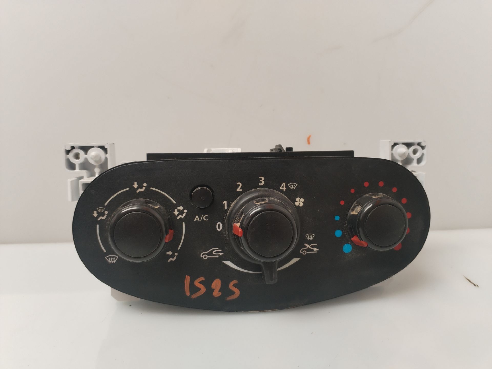 MANDO CALEFACCION / AIRE ACONDICIONADO 136145