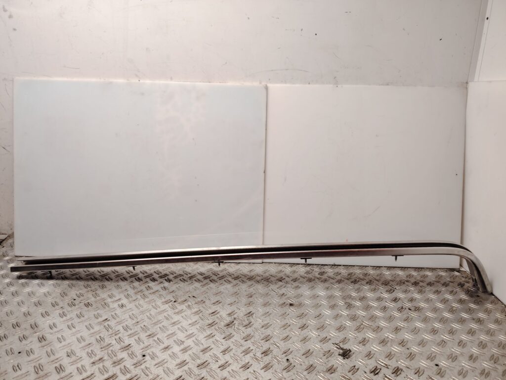 SOPORTE / GUIA PUERTA CORREDERA 136360