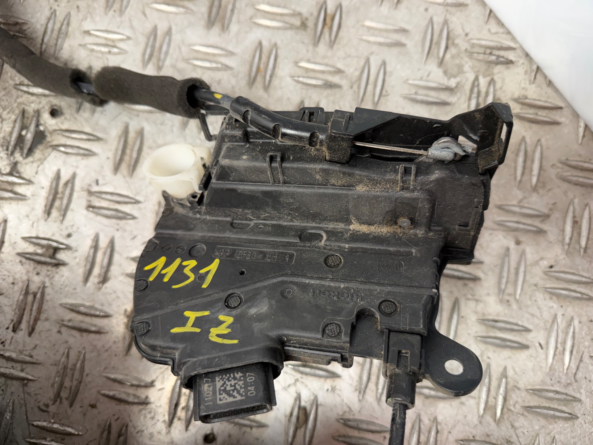 CERRADURA PUERTA DELANTERA IZQUIERDA 135941