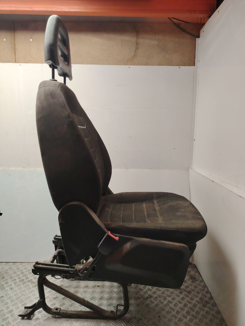 ASIENTO DELANTERO IZQUIERDO 136338
