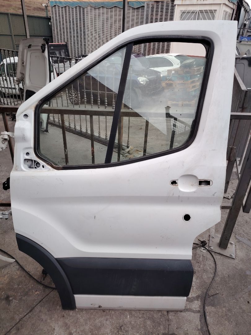 PUERTA DELANTERA IZQUIERDA 136341