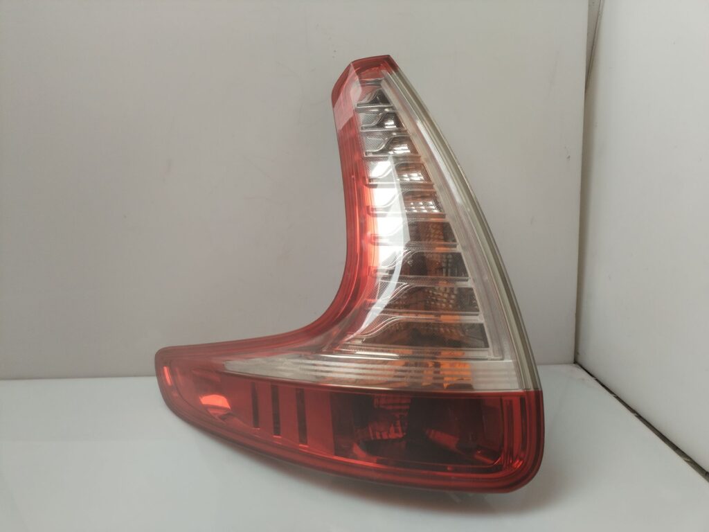 PILOTO TRASERO IZQUIERDO 136449