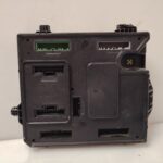 CAJA RELES / FUSIBLES 136453