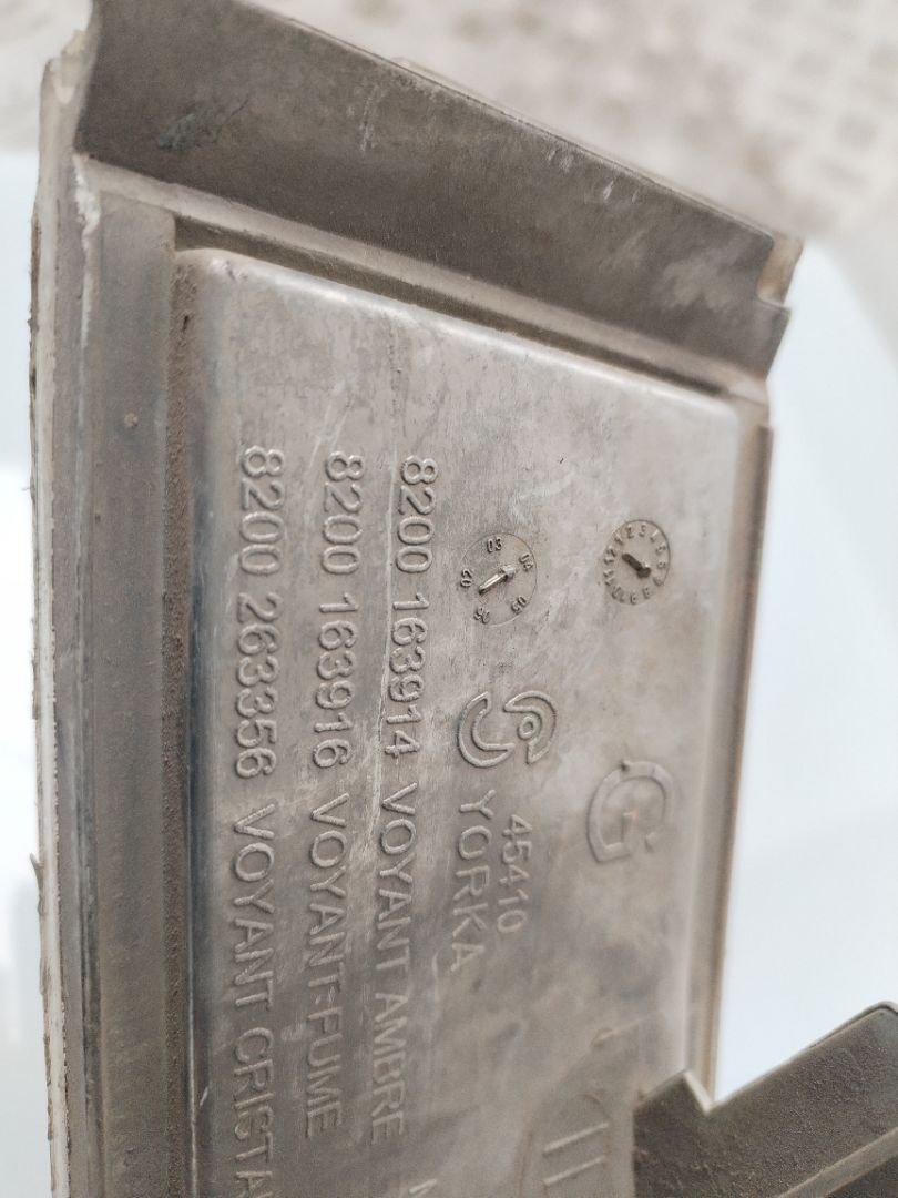 PILOTO DELANTERO IZQUIERDO 136243