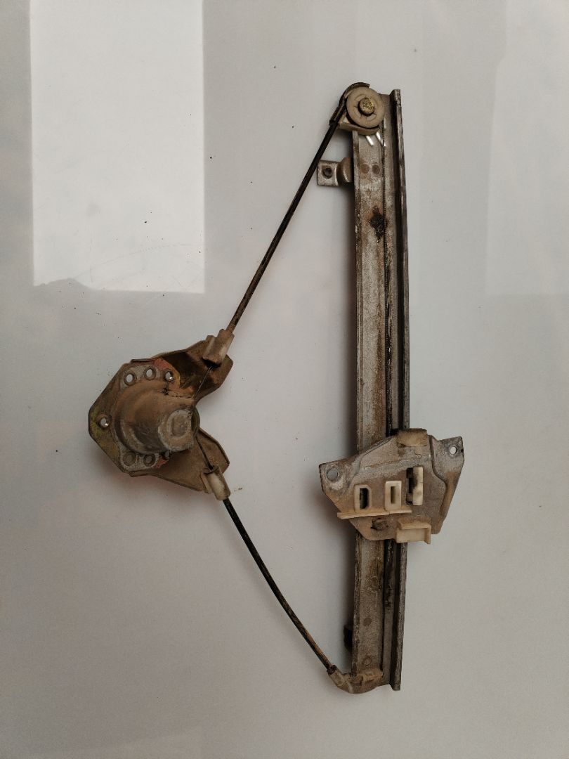 ELEVALUNAS TRASERO IZQUIERDO 135908