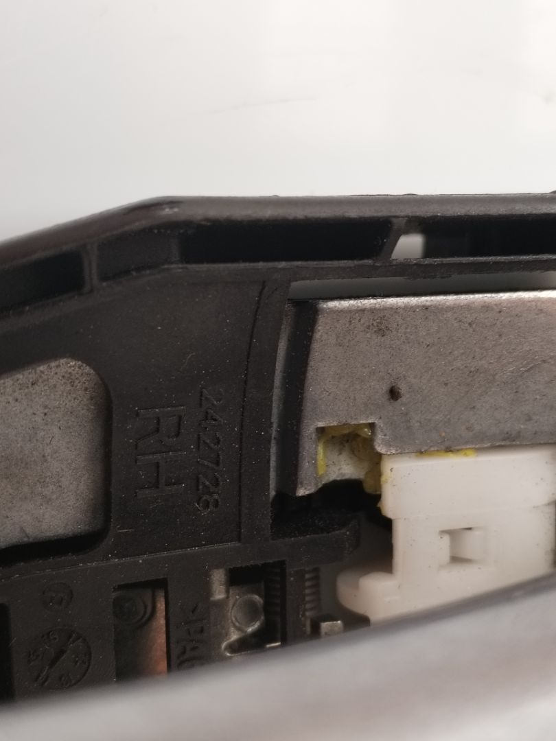 MANETA EXTERIOR DELANTERA DERECHA 136126