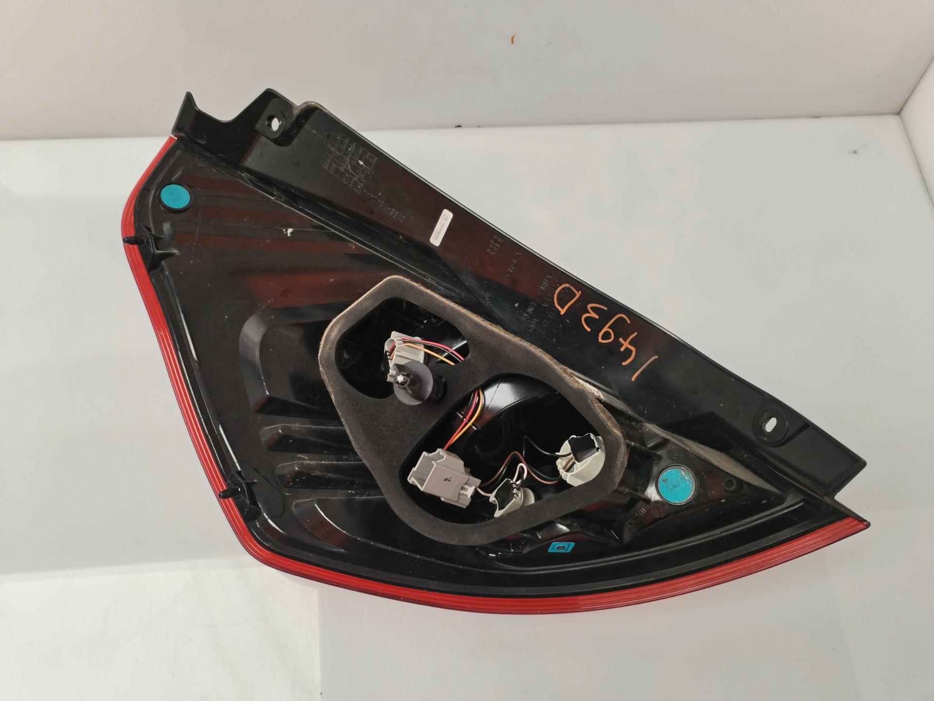 PILOTO TRASERO DERECHO 136122