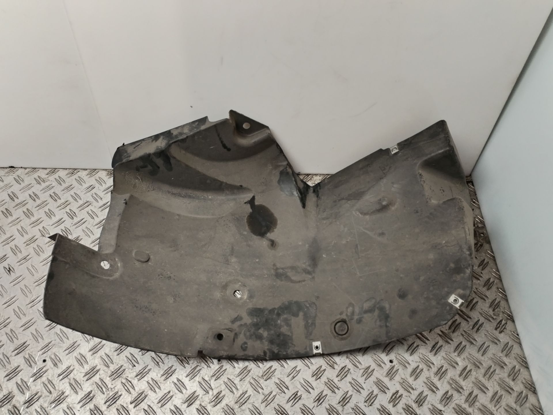 PASO RUEDA DELANTERO IZQUIERDO 135953