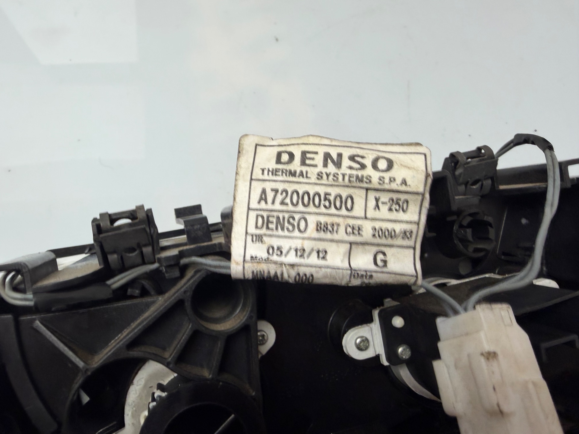 MANDO CALEFACCION / AIRE ACONDICIONADO 136048