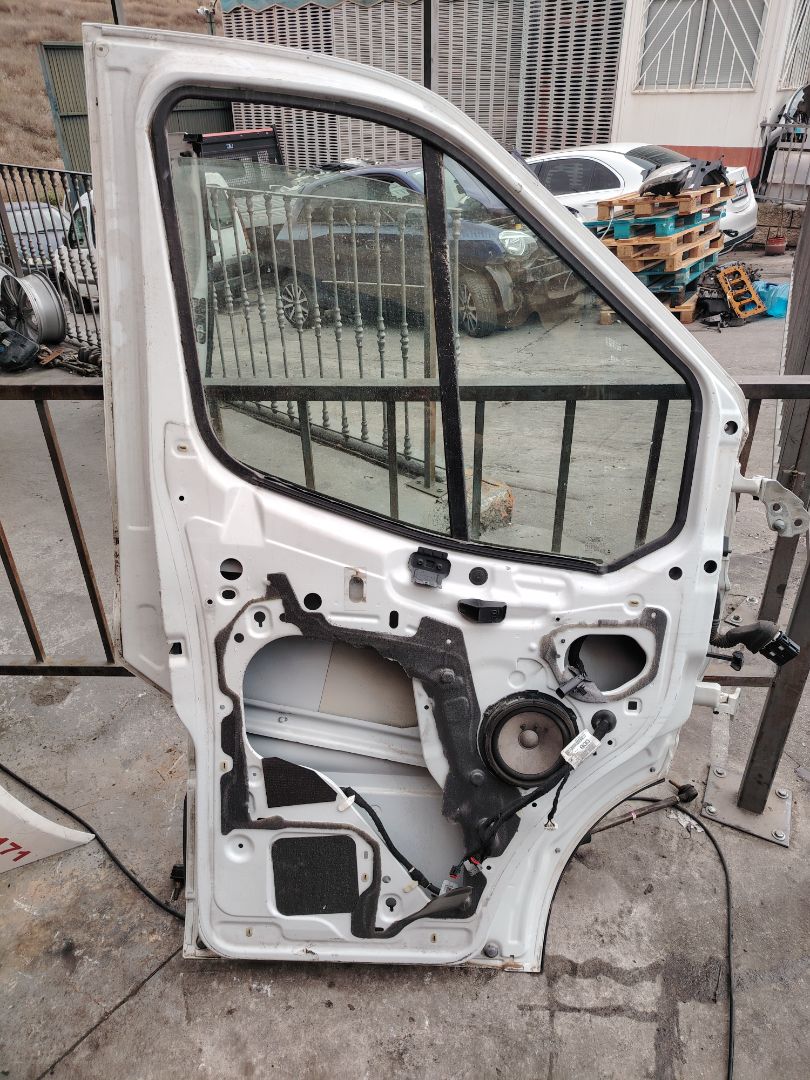 PUERTA DELANTERA IZQUIERDA 136341