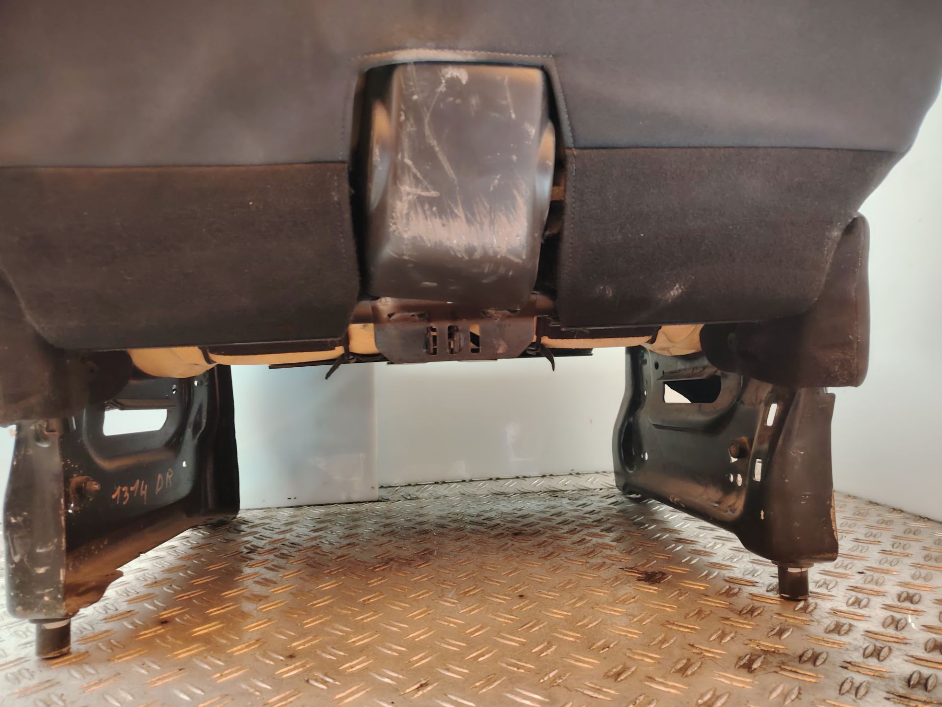 ASIENTO DELANTERO DERECHO 136393