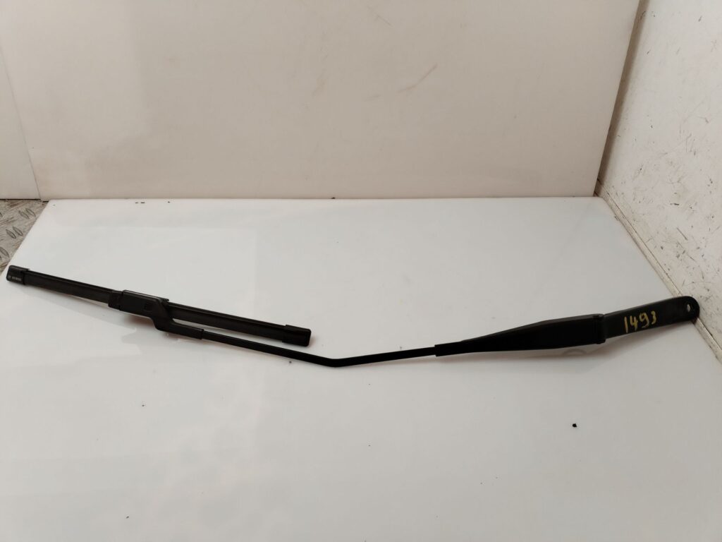 BRAZO LIMPIA DELANTERO DERECHO 135872