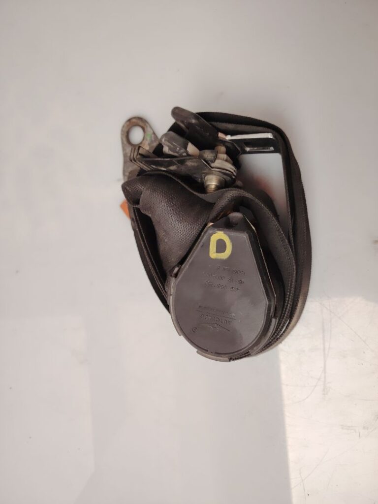 CINTURON SEGURIDAD DELANTERO DERECHO 136409