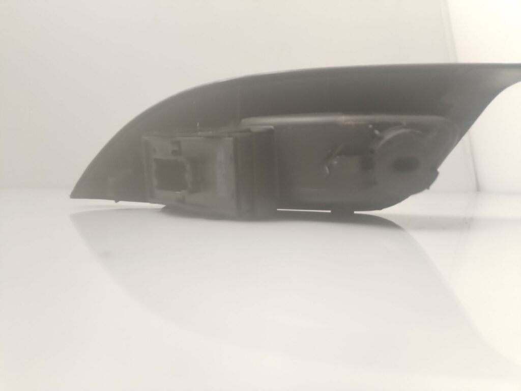 MANDO ELEVALUNAS TRASERO DERECHO 137341