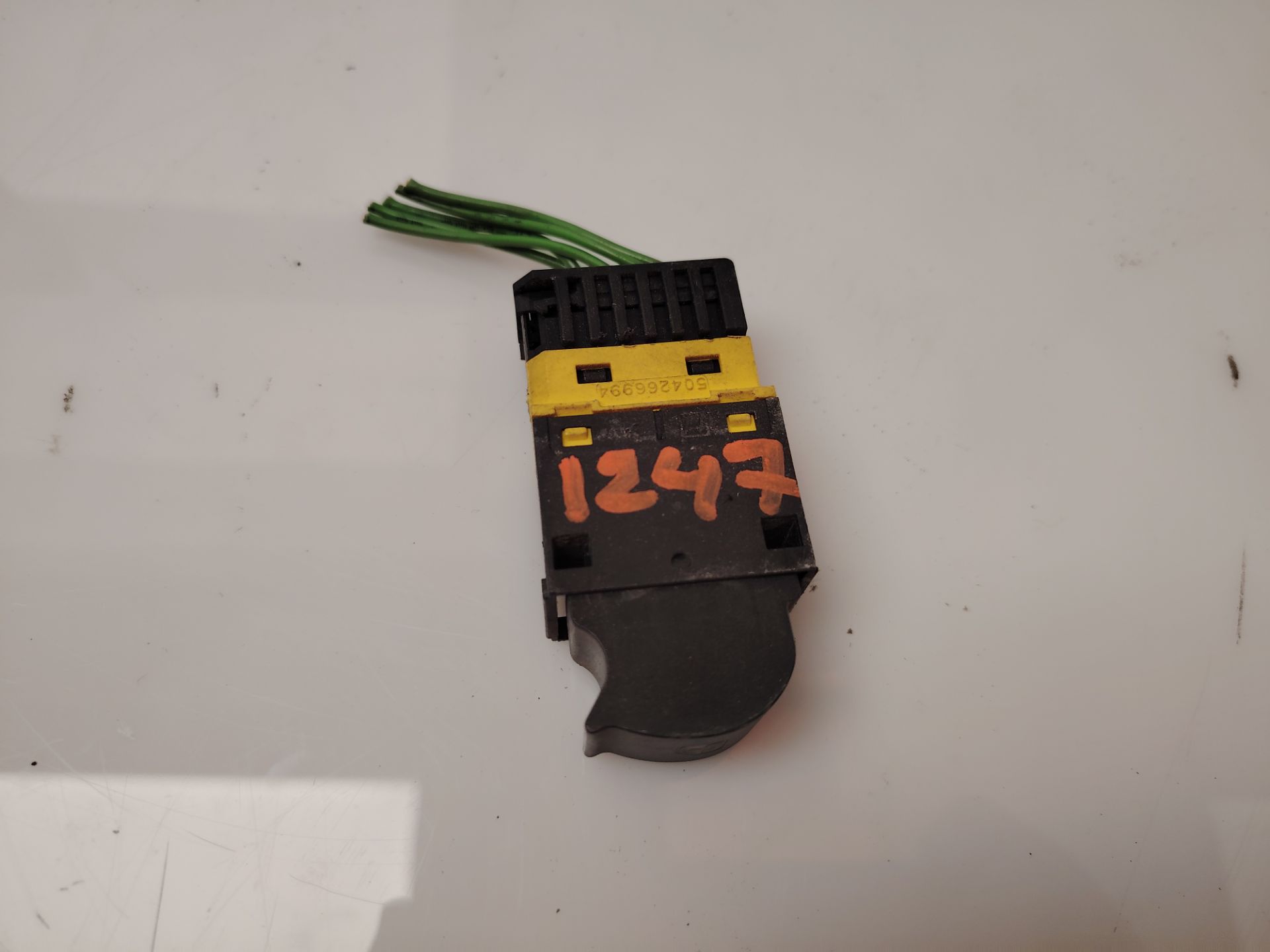 MANDO ELEVALUNAS DELANTERO DERECHO 137613