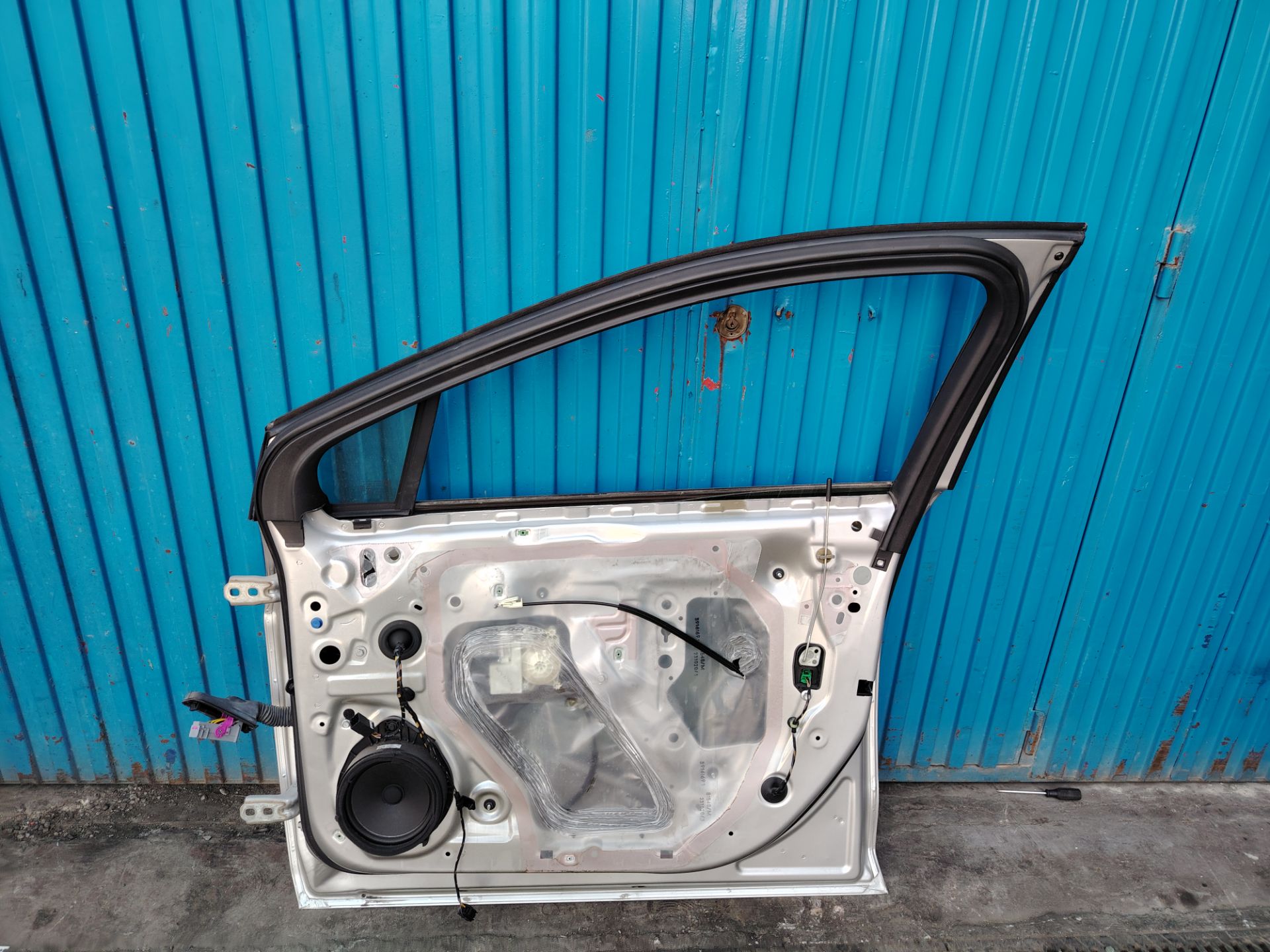 PUERTA DELANTERA DERECHA 137645