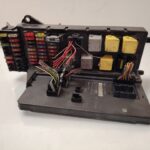 CAJA RELES / FUSIBLES 136520