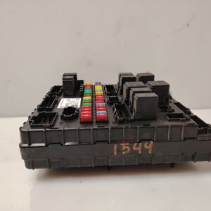 CAJA RELES / FUSIBLES 137459