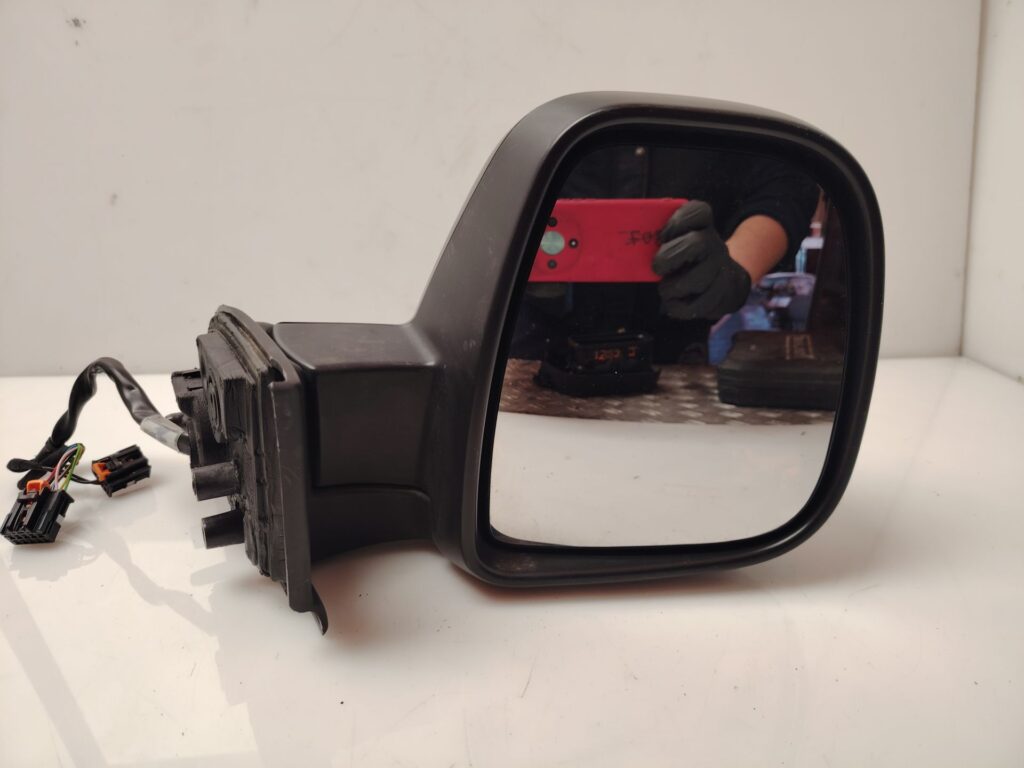 RETROVISOR DERECHO 138021