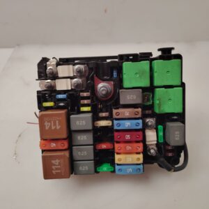 CAJA RELES / FUSIBLES 137216