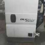 PUERTA TRASERA DERECHA 138041