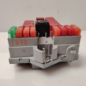 CAJA RELES / FUSIBLES 137770