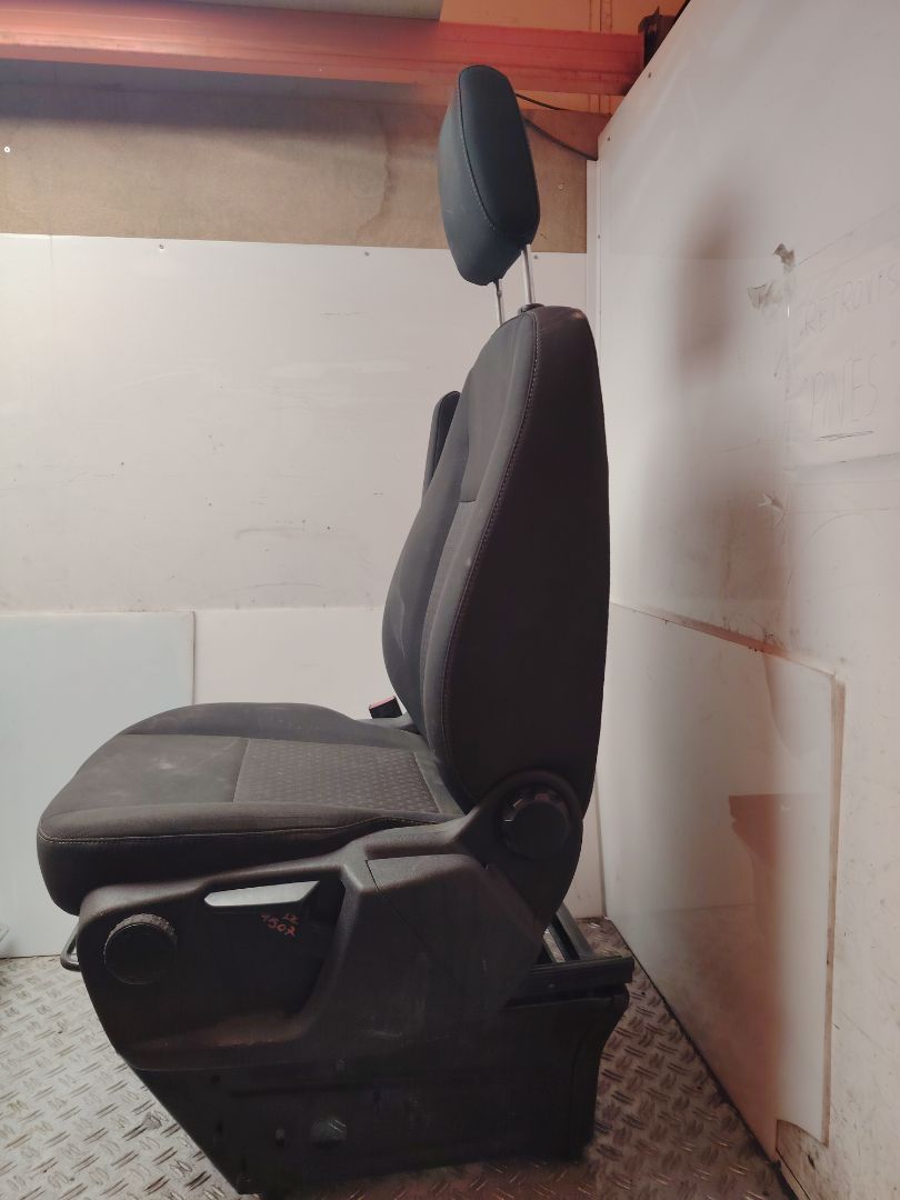 ASIENTO DELANTERO IZQUIERDO 136733