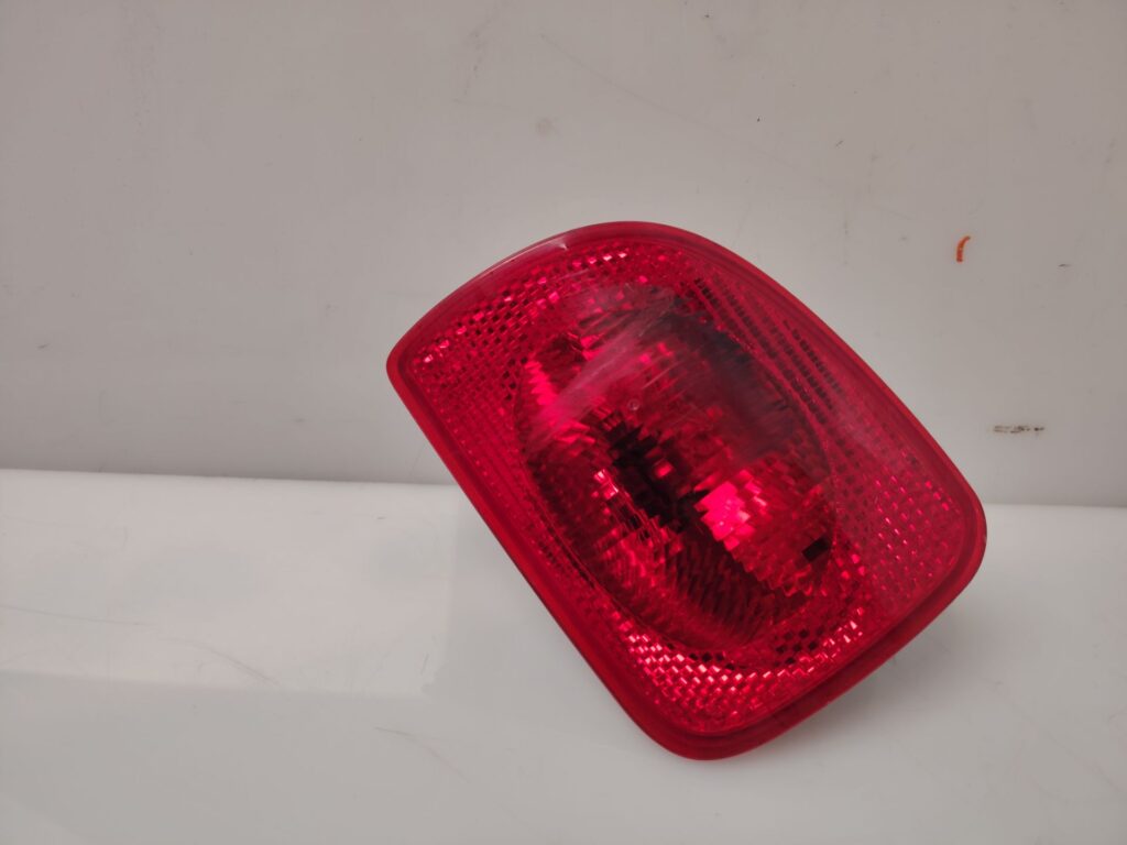 FARO ANTINIEBLA TRASERO IZQUIERDO 136916