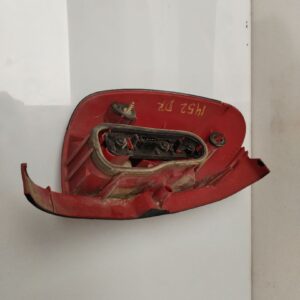 PILOTO TRASERO DERECHO 135903