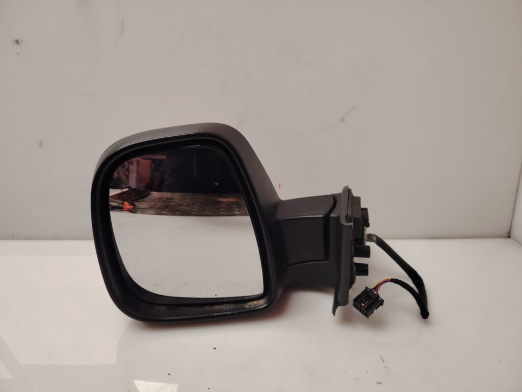 RETROVISOR IZQUIERDO 138017