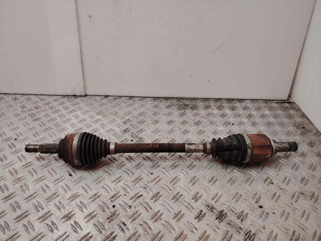 TRANSMISION DELANTERA IZQUIERDA 137982