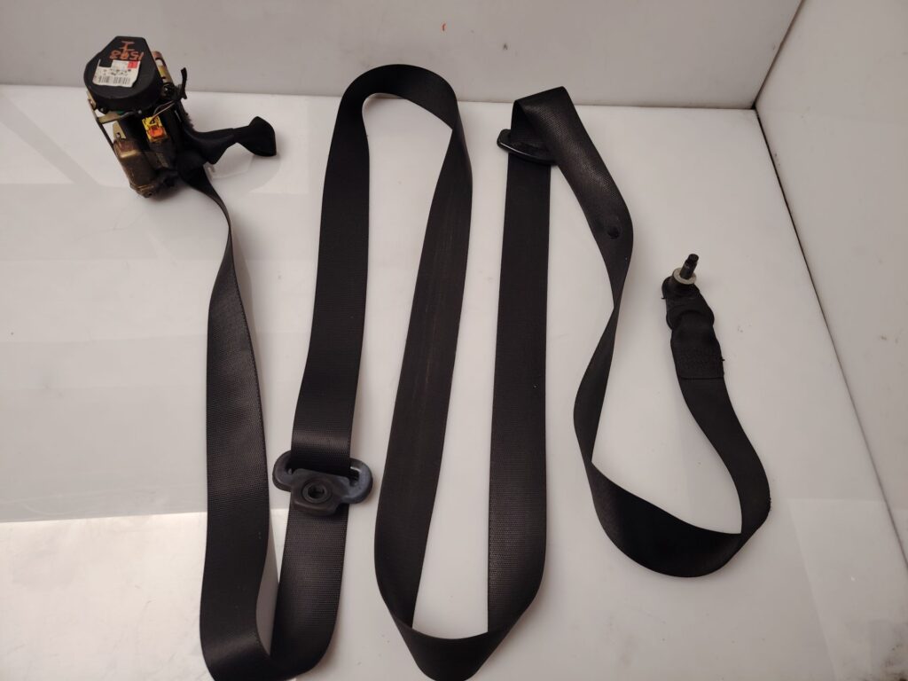 CINTURON SEGURIDAD DELANTERO IZQUIERDO 137995