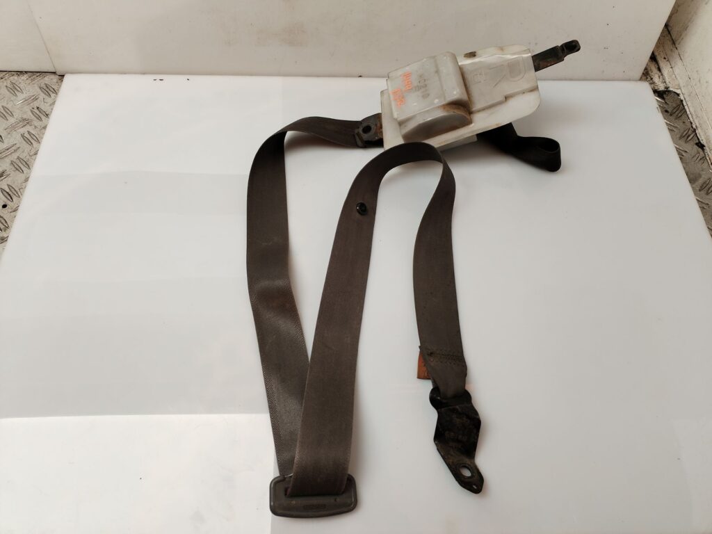 CINTURON SEGURIDAD DELANTERO DERECHO 135894