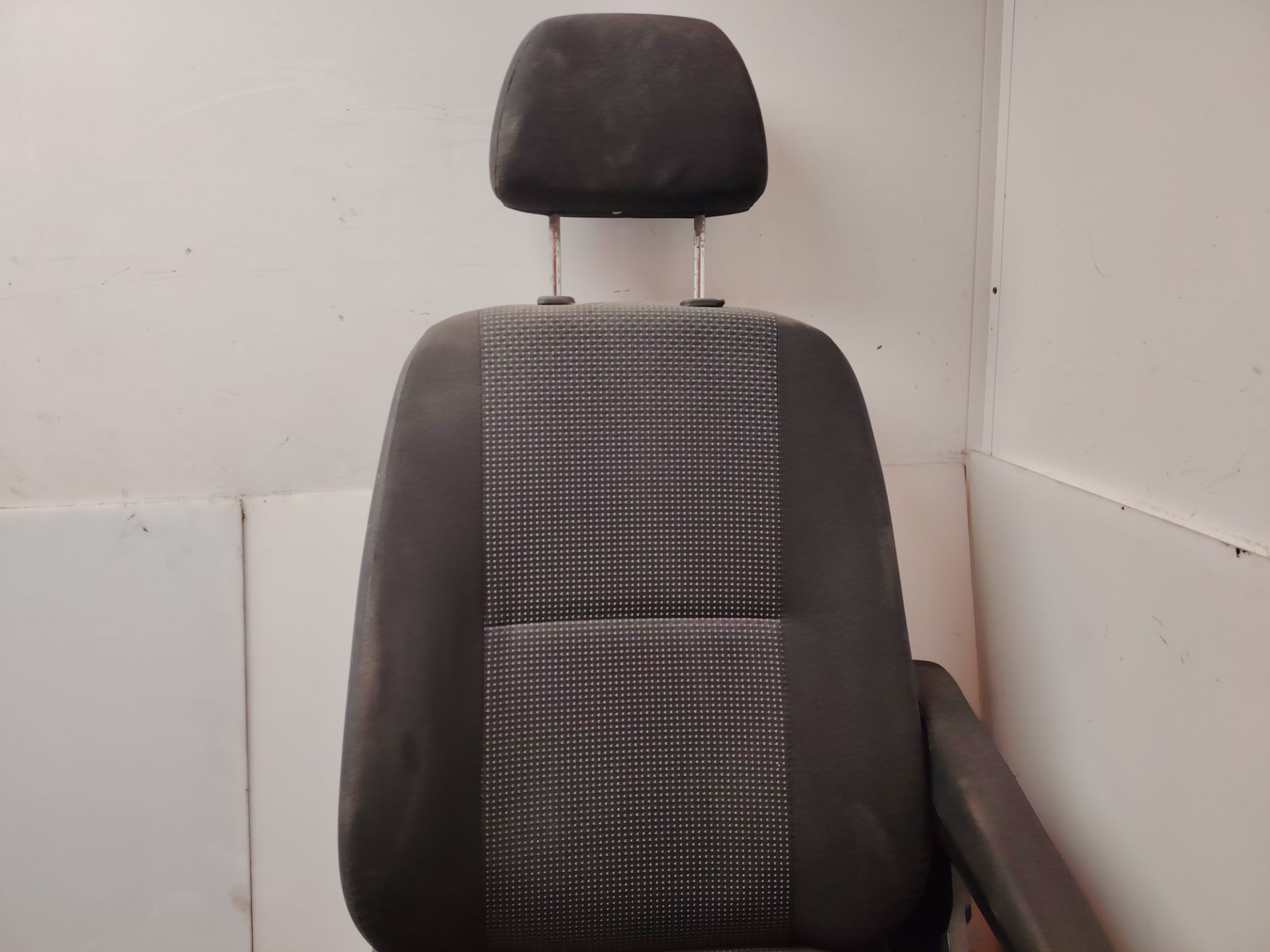 ASIENTO DELANTERO DERECHO 136691