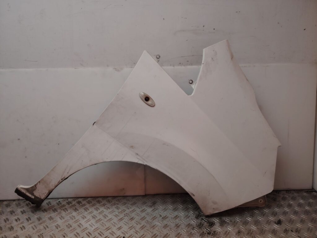 ALETA DELANTERA DERECHA 138210