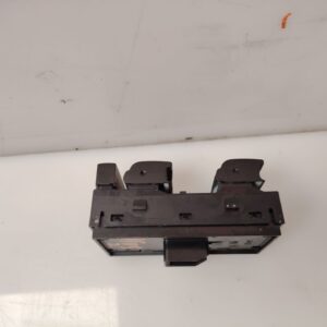 MANDO ELEVALUNAS DELANTERO IZQUIERDO 137316