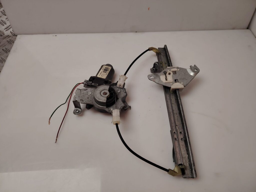 ELEVALUNAS TRASERO IZQUIERDO 137139