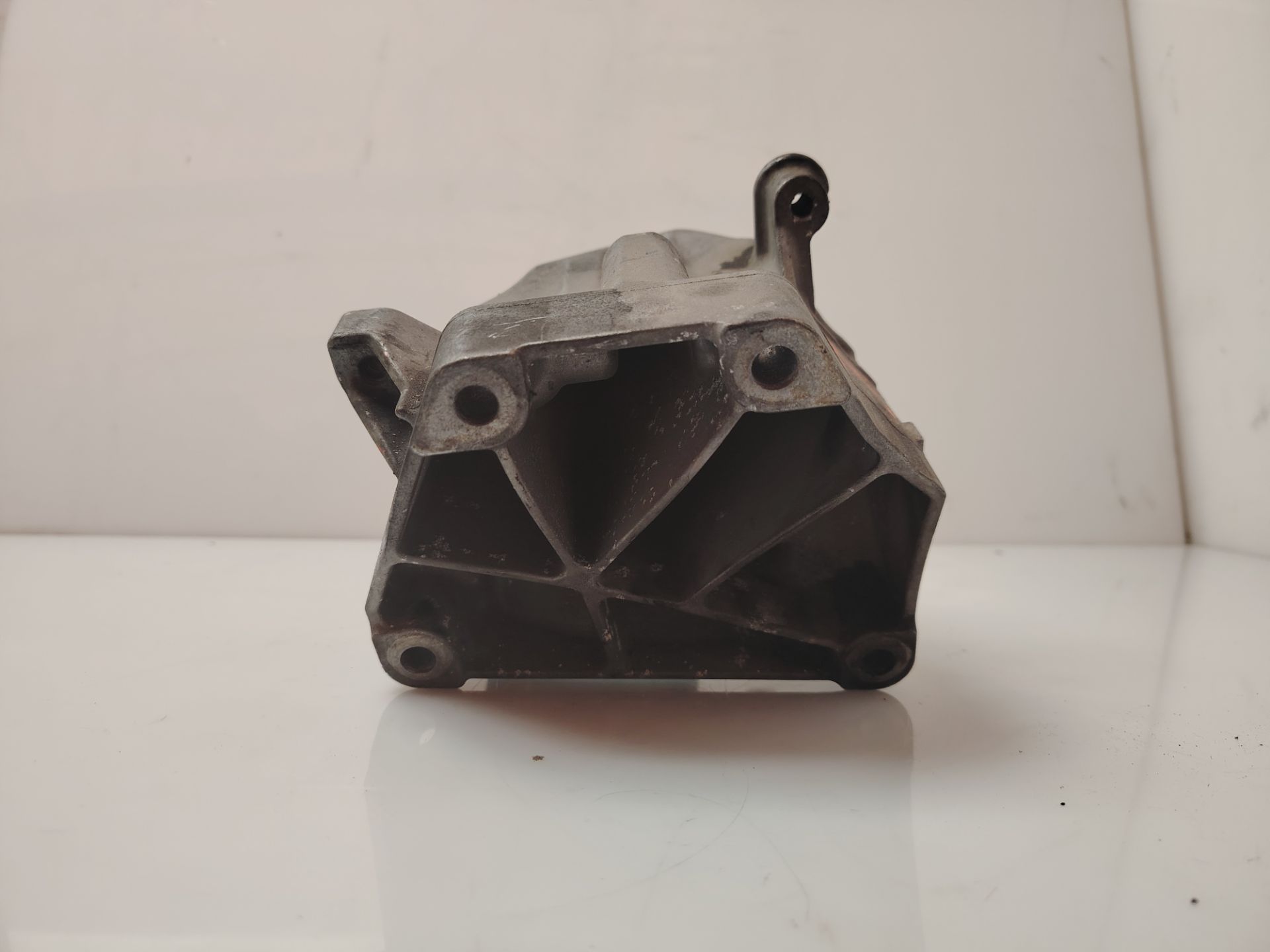 SOPORTE MOTOR 136636