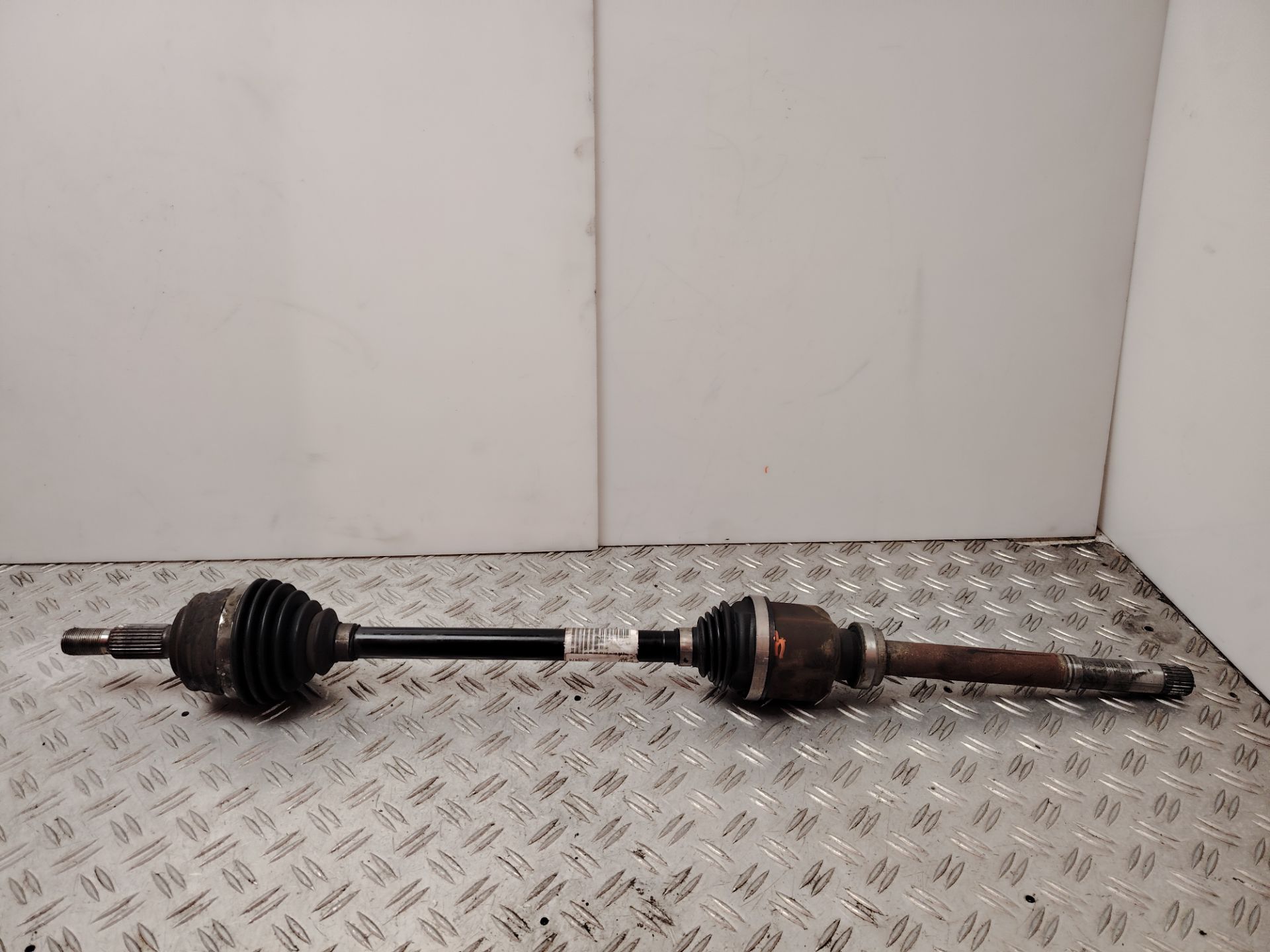 TRANSMISION DELANTERA DERECHA 137129