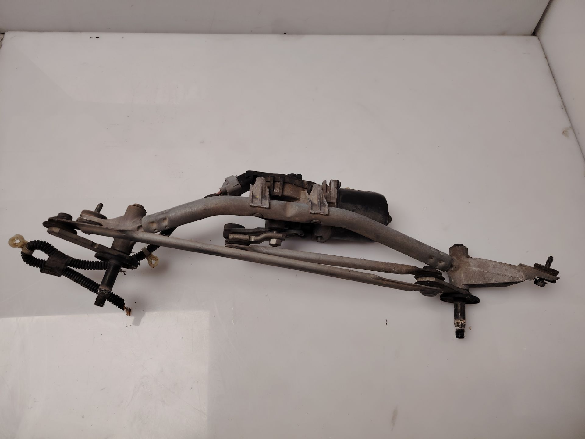 MOTOR LIMPIA DELANTERO 137106