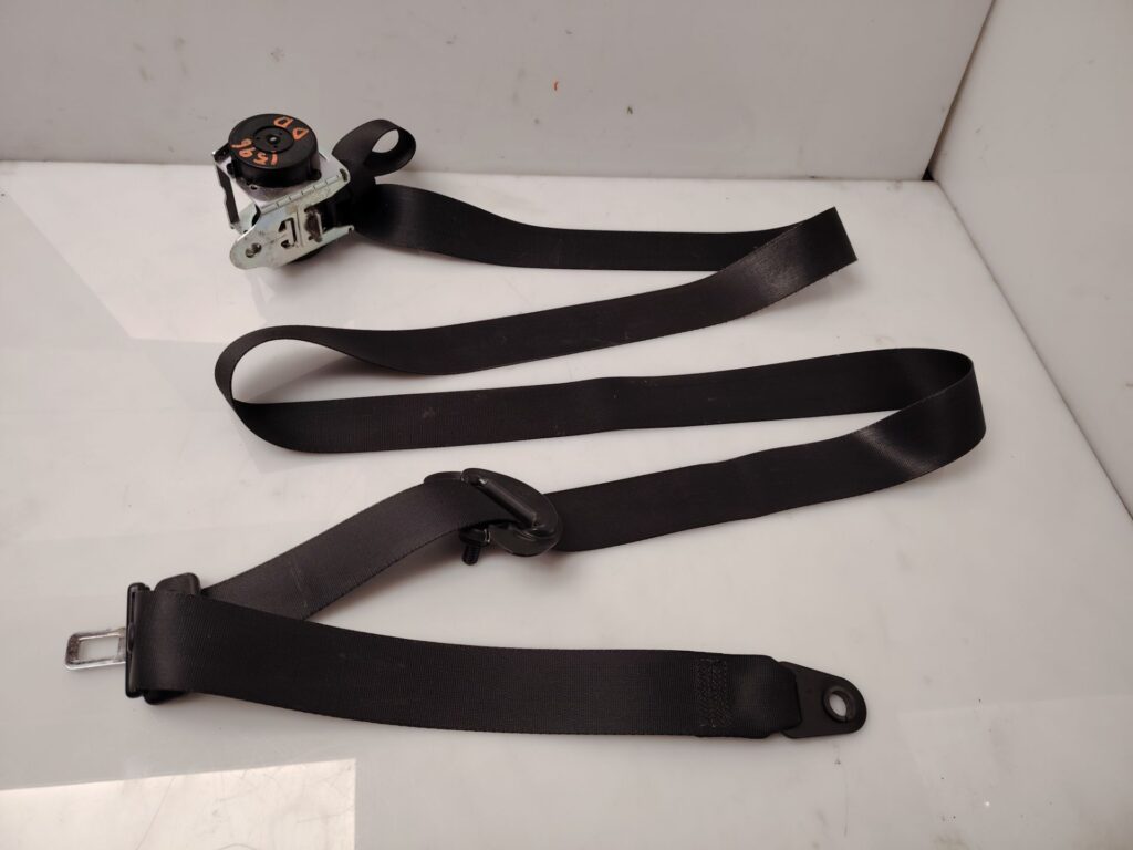 CINTURON SEGURIDAD DELANTERO IZQUIERDO 138253