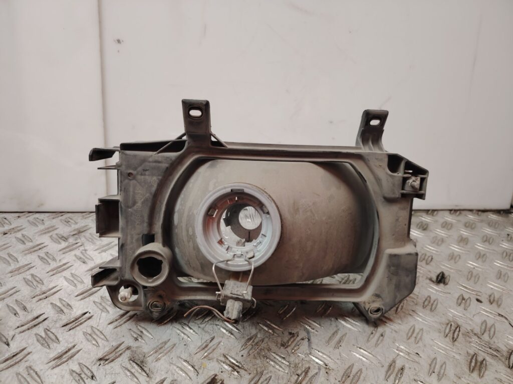 FARO IZQUIERDO 138233