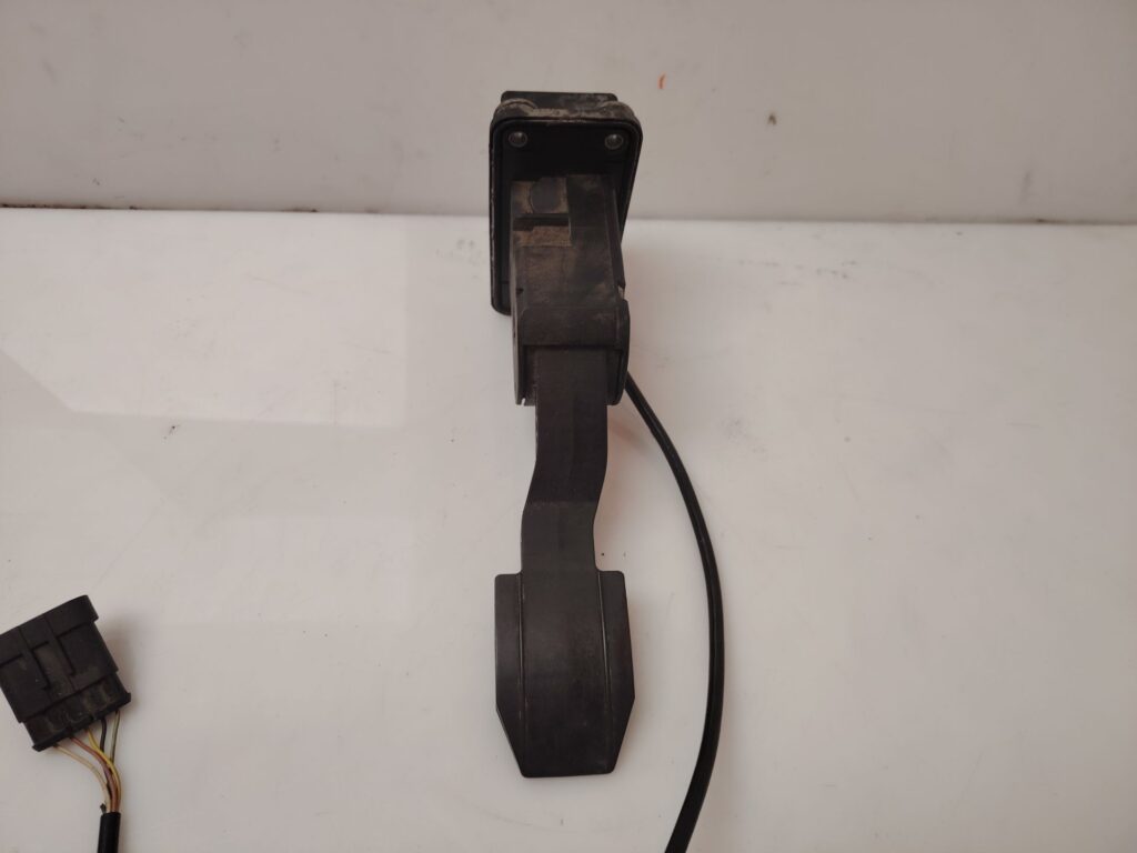 PEDAL ACELERADOR 138362