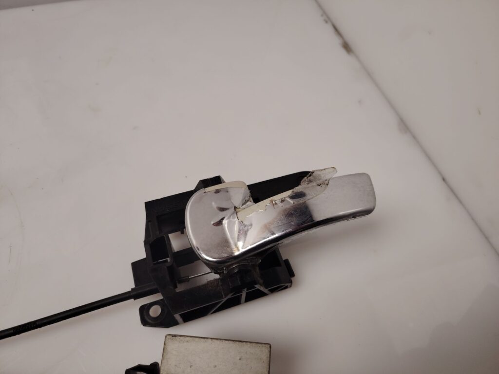 CERRADURA PUERTA TRASERA IZQUIERDA 137172