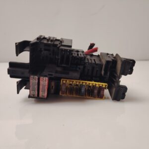 CAJA RELES / FUSIBLES 138395