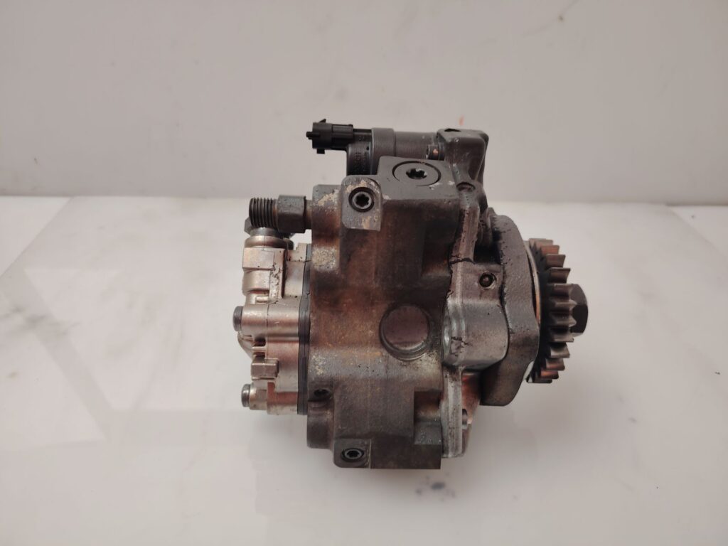 BOMBA INYECCION 137574