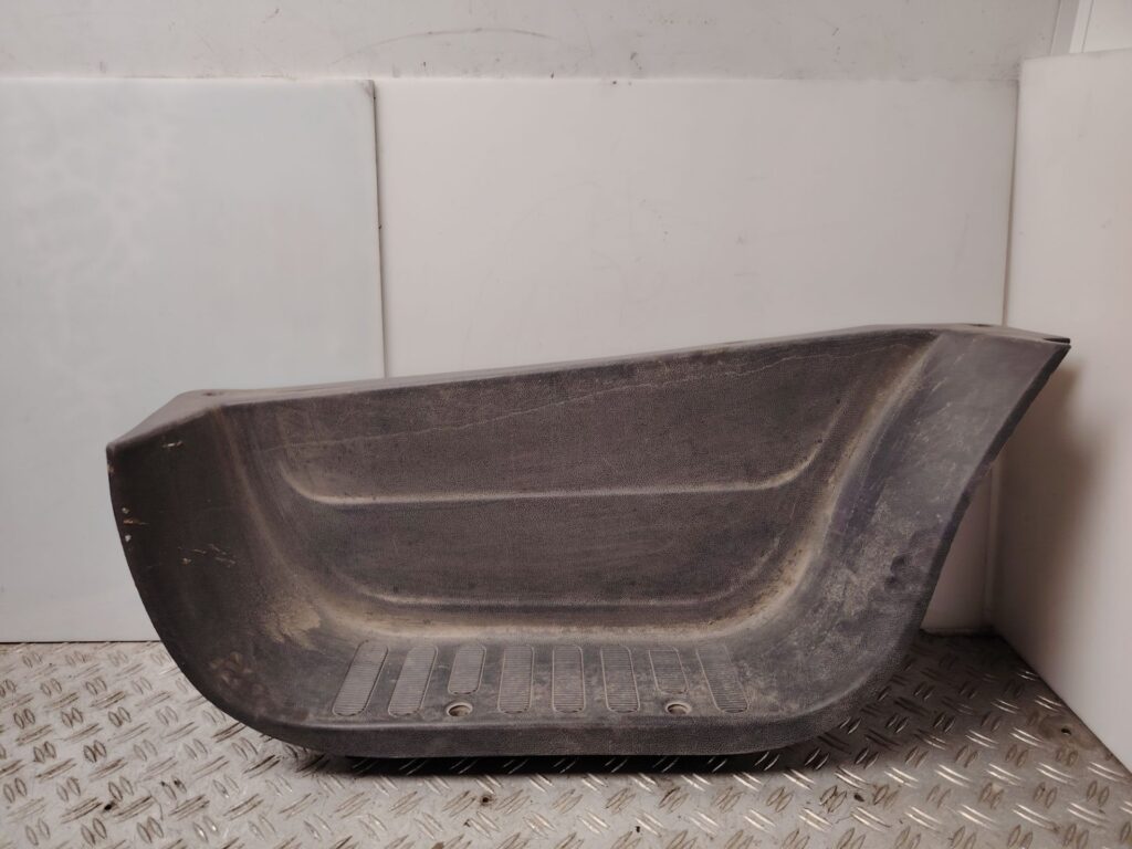 ESTRIBERA DERECHA 136475