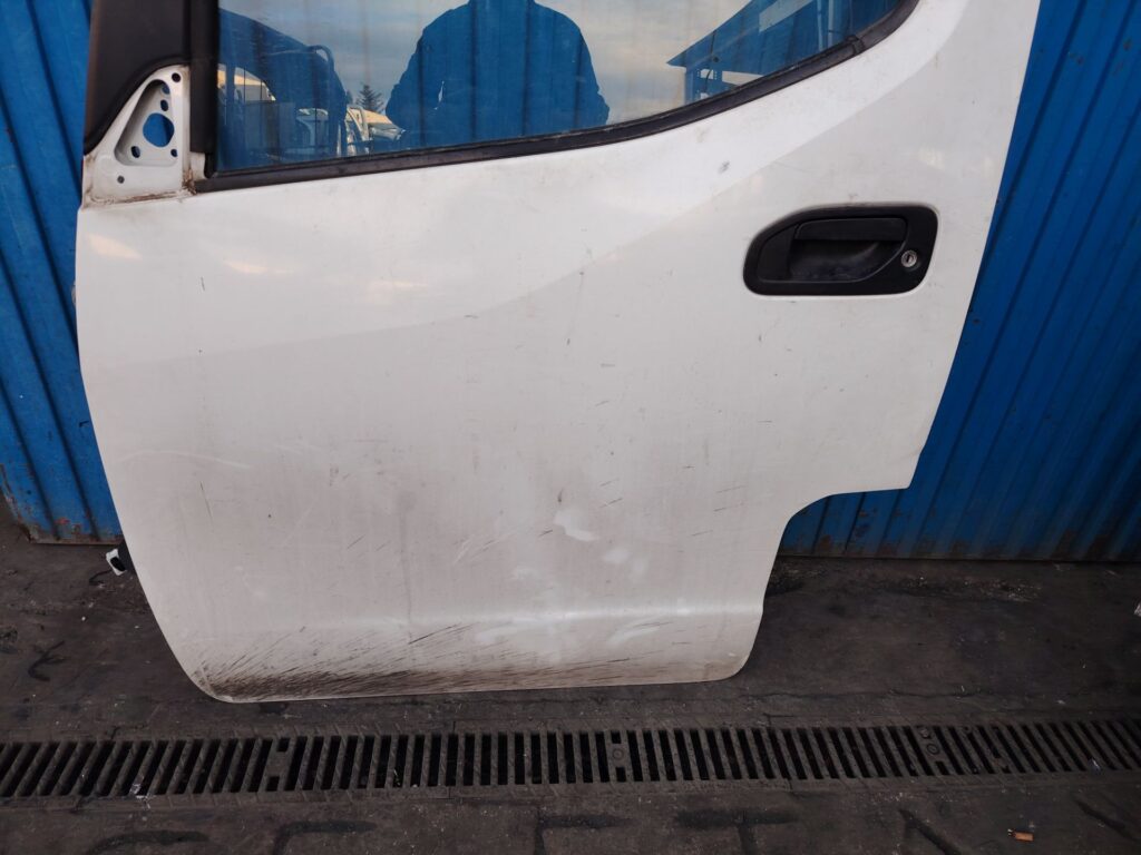 PUERTA DELANTERA IZQUIERDA 137862