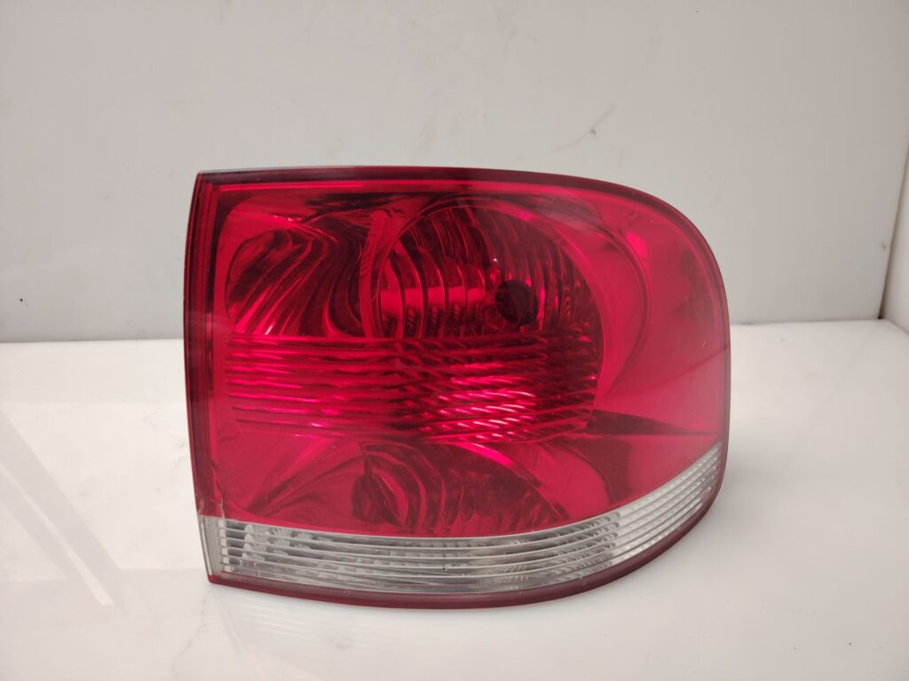 PILOTO TRASERO DERECHO 137538