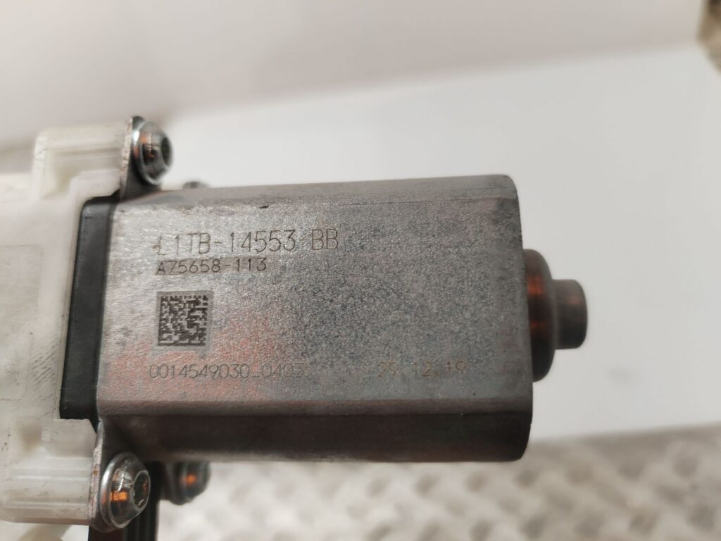 MOTOR ELEVALUNAS DELANTERO IZQUIERDO 135719